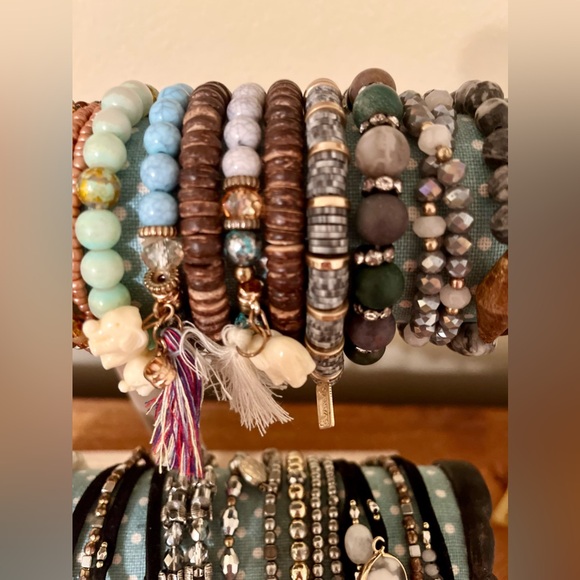 Jewelry Stand Bracelet Holder 16 Stretch Bracelets Jewelry Display Organize Sets - Picture 4 of 7